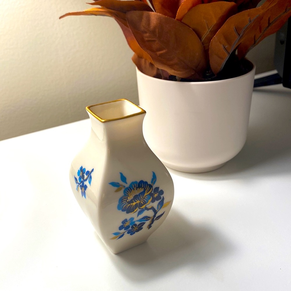 Lenox Pagoda Mini Vase